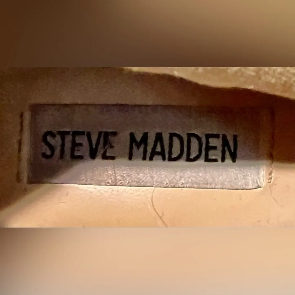 Steve Madden  | NOTICED-R silver disco bootie. Size: 10. - Image 3