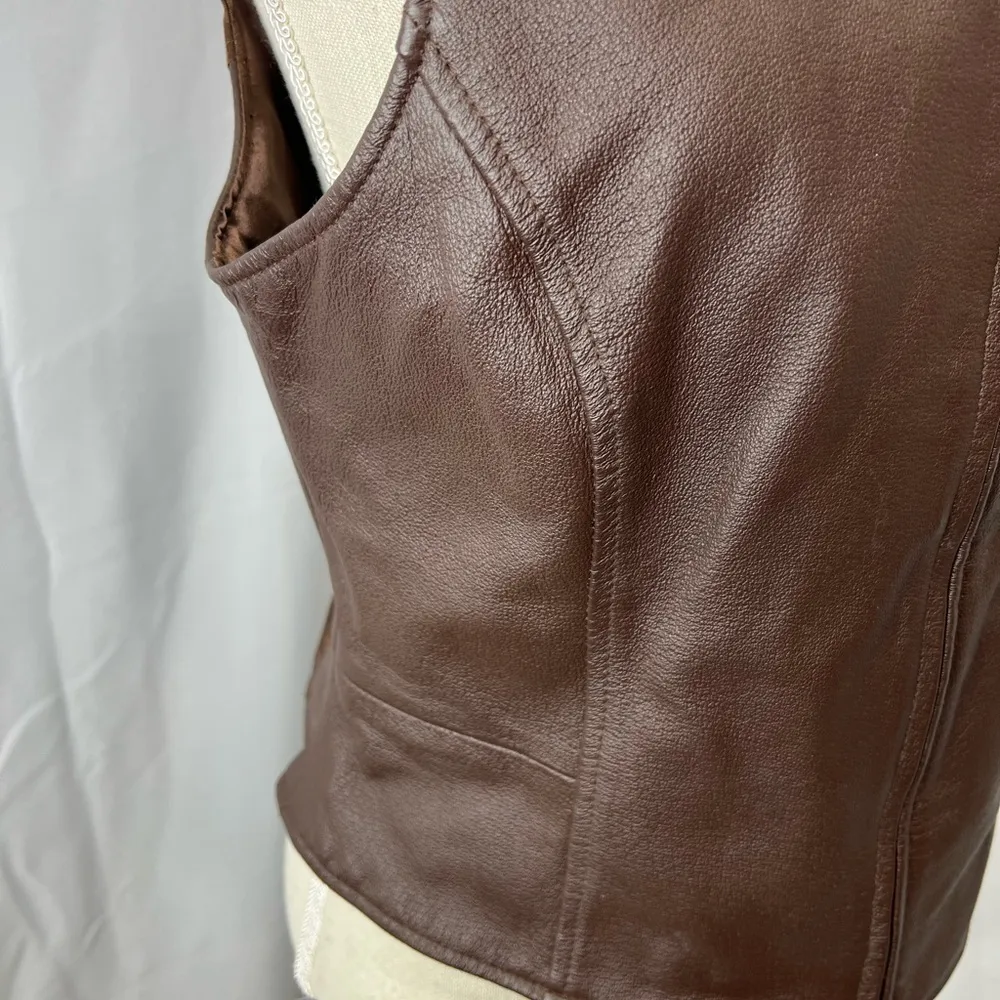 Emma James zip front leather vest size 10 - Image 6