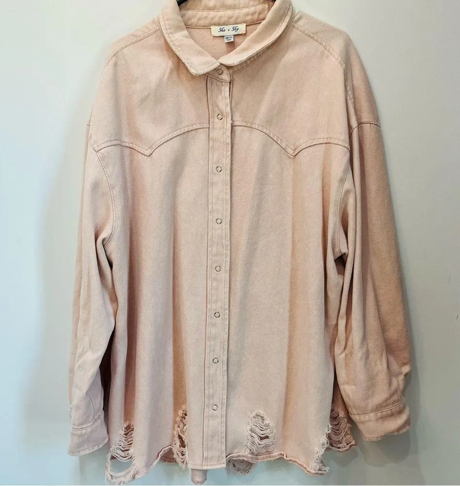 SHE + SKY distressed blush pink oversized denim shacket jacket  size ONE… - Image 2