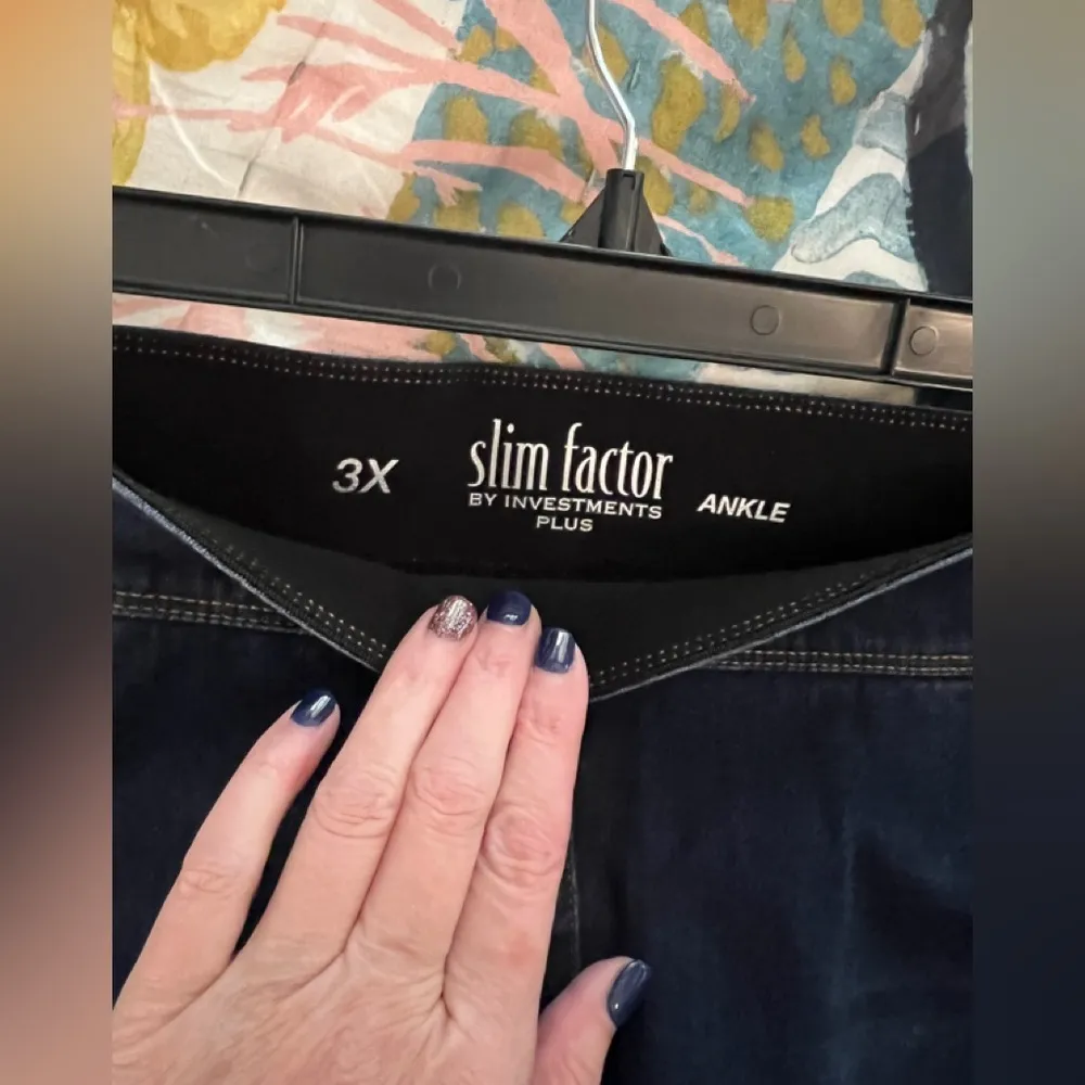 SLIM FACTOR BY INVESTMENTS 3X (22/24) Classic Waist Denim Ankle Jeans - Image 9