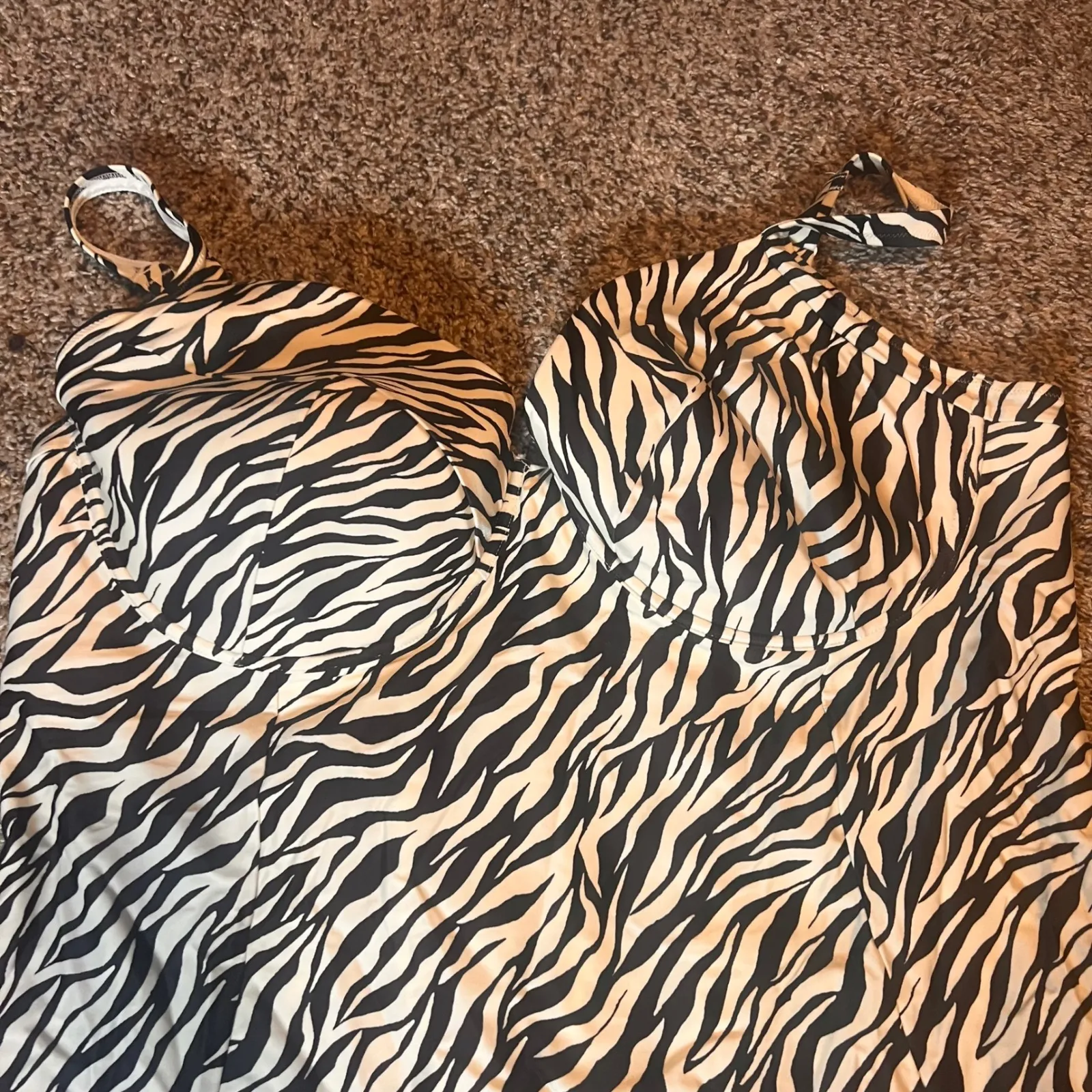 Old Navy 4X Plus Size Zebra‎ Print One Piece Swimsuit - Image 2