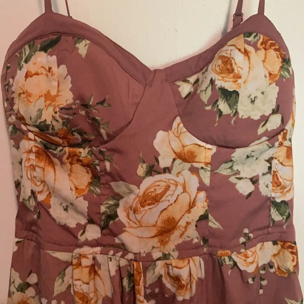 Band of Gypsies Mauve Floral Jumpsuit - Image 3