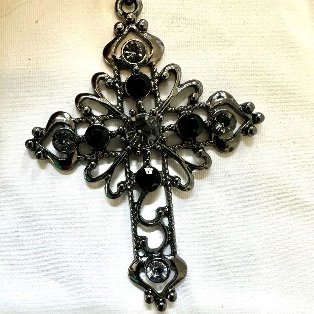 Grey and black beaded cross pendant necklace - Image 6
