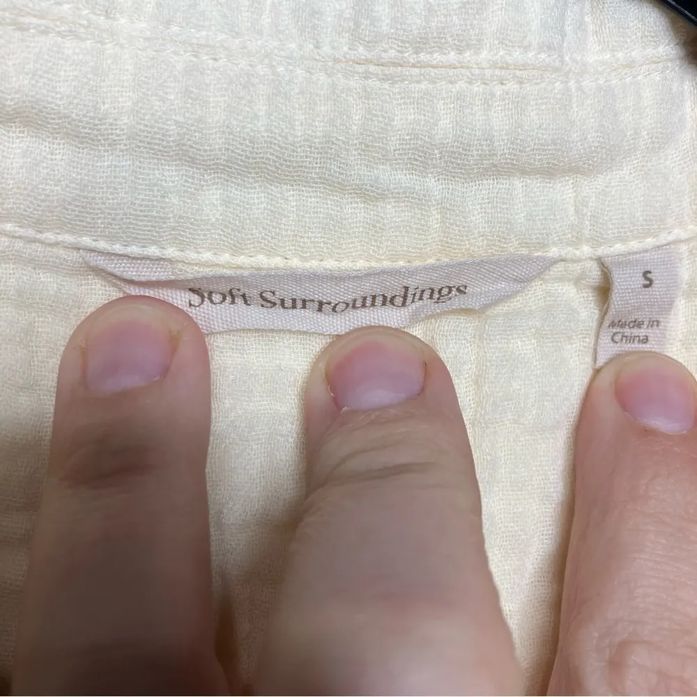 Soft‎ surroundings cream muslin gauze tunic size small - Image 3