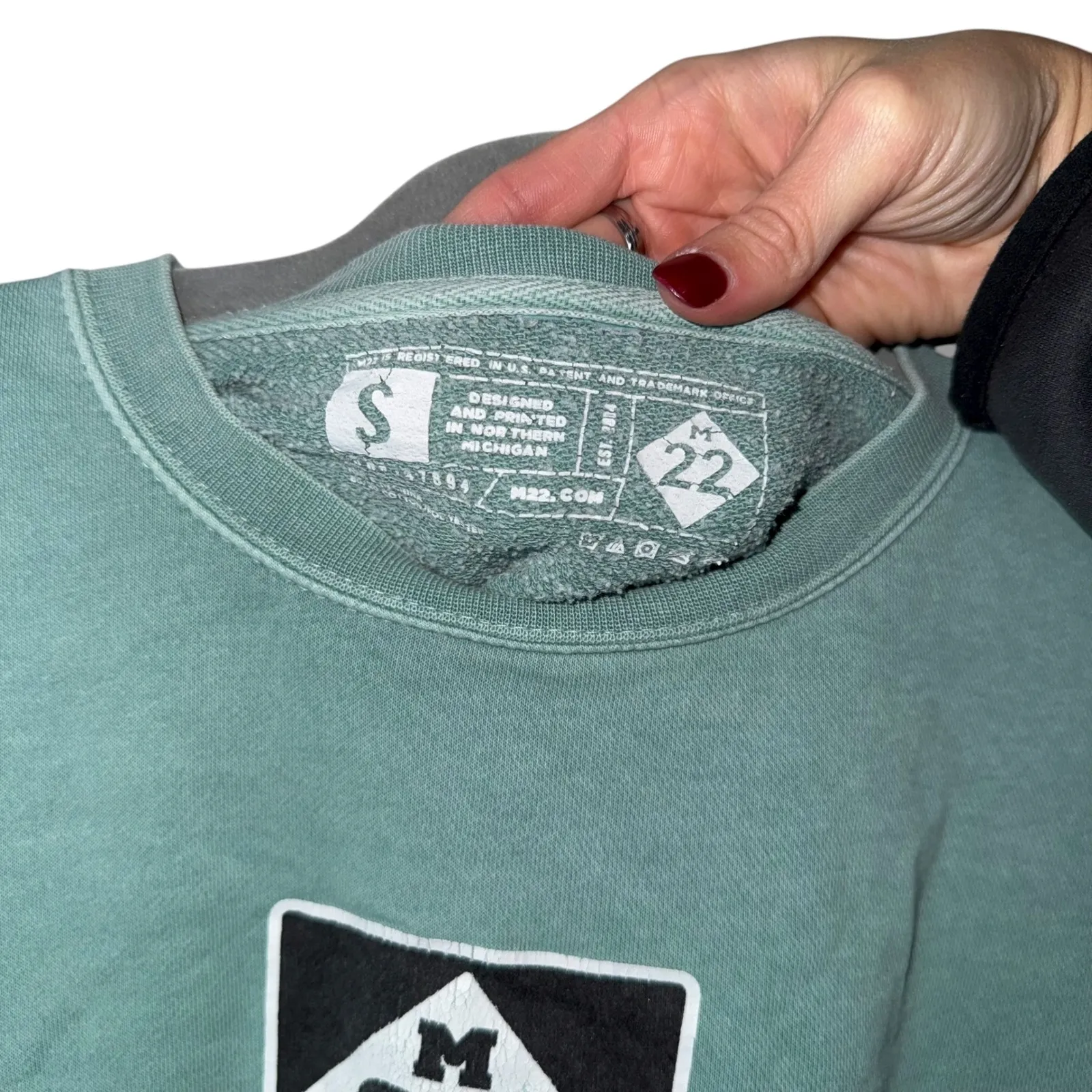 M22 Michigan Sweatshirt Crewneck Long Sleeve Pullover Green Women's Small Size undefined - Image 4