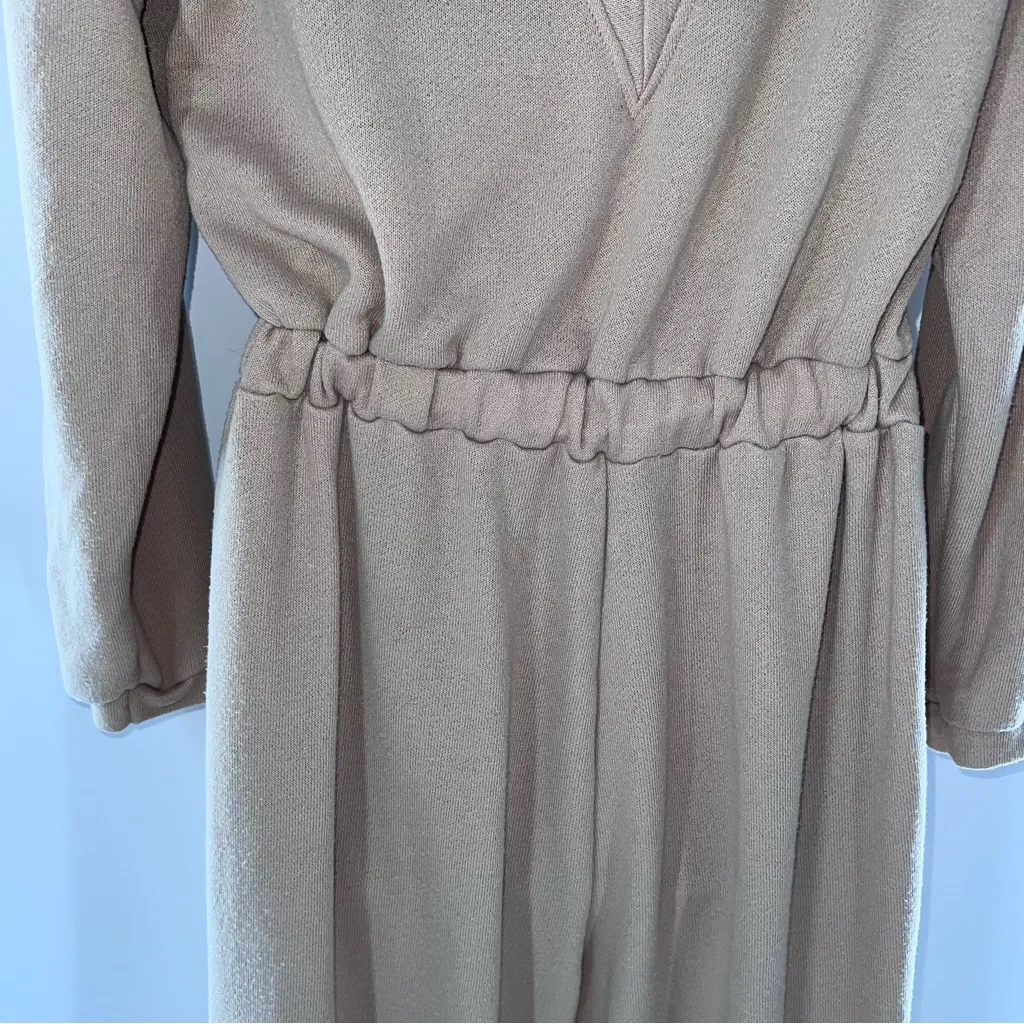WinWin Refuge Tan Textured Knit Fabric Long Sleeve Jumpsuit w/Deep V Back-Sz S - Image 8