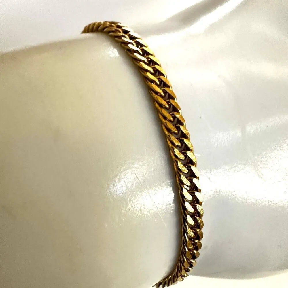 evry gold tone chain bracelet Gold - Image 2