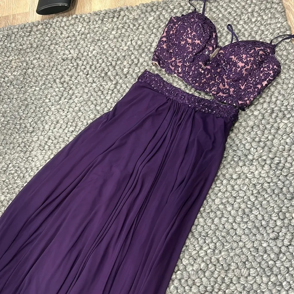 Favianna 96551 Two Piece Purple Prom Dress Size 2 - Image 3