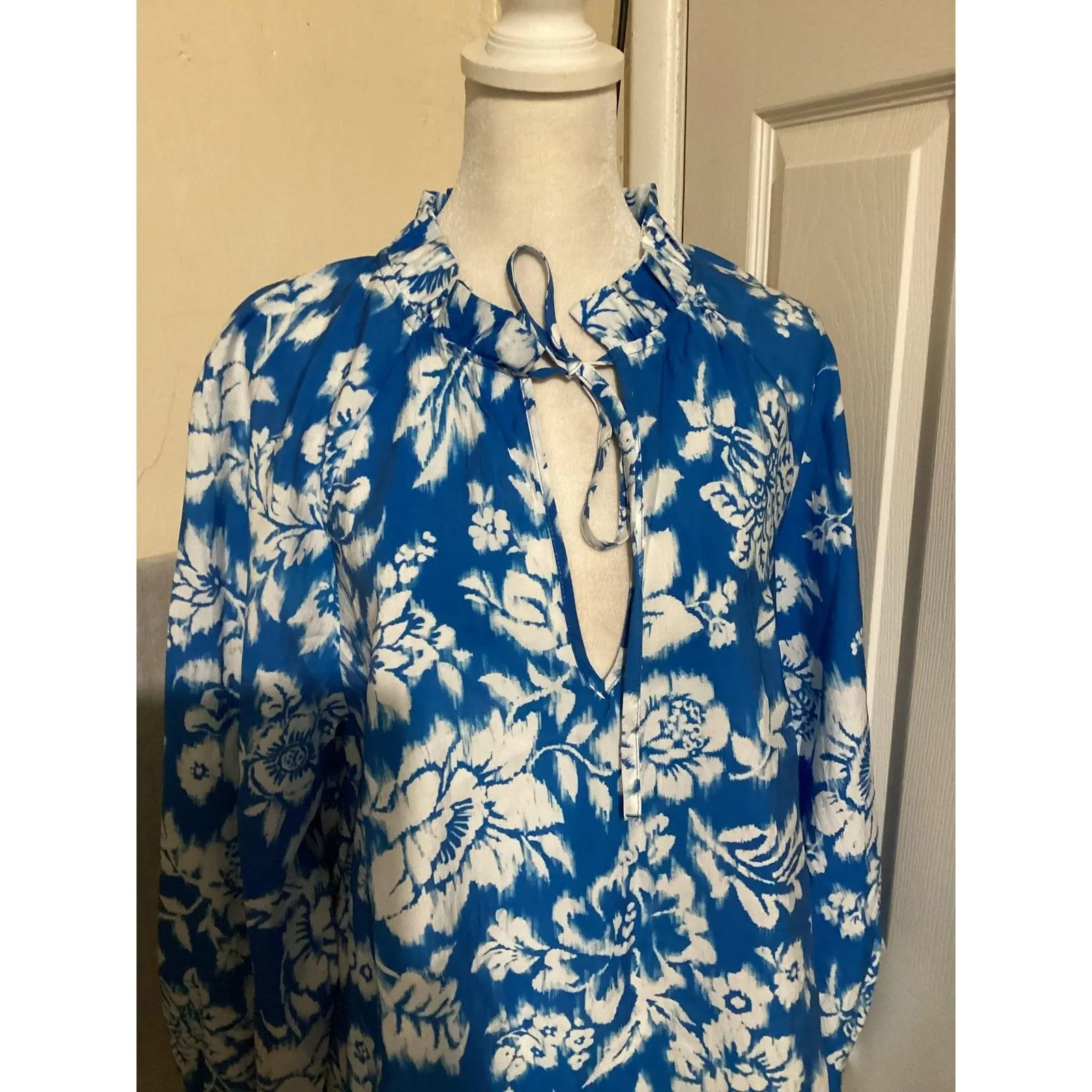 Zara Blouse Womens Large Blue White Floral Tie Neck Ruffle Collar Long Sleeve - Image 2