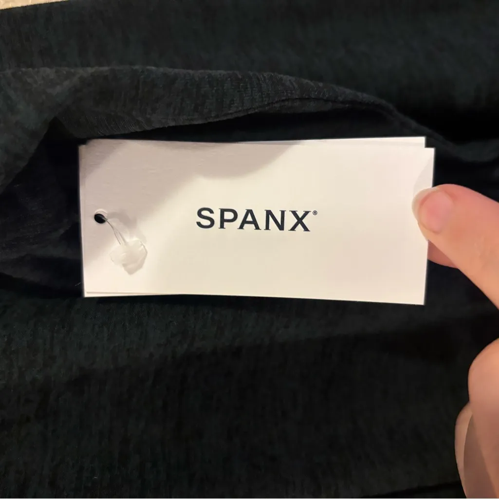 Spanx NWT  Skysoft Open Back long sleeve tee sz XS - Image 6