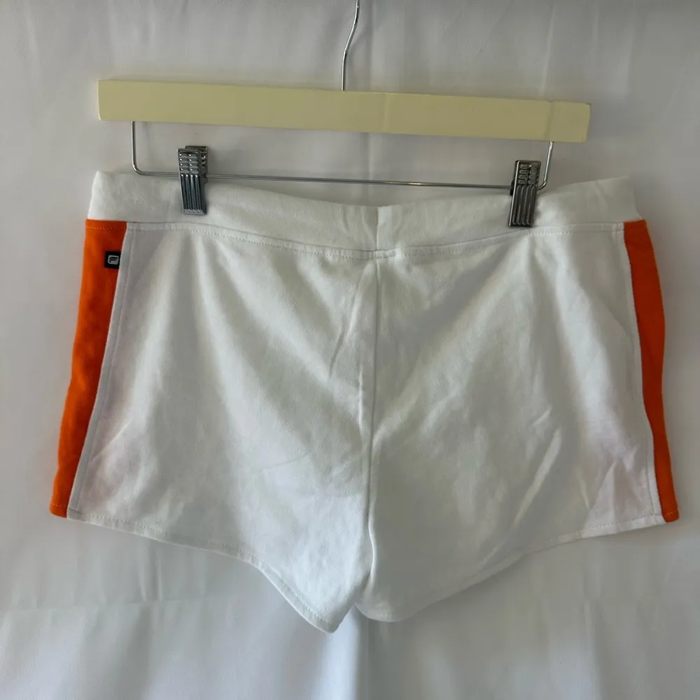 NWT Fabletics Women's Naaru White/Orange Terry Cotton Dolphin Hem Shorts Size M - Image 6
