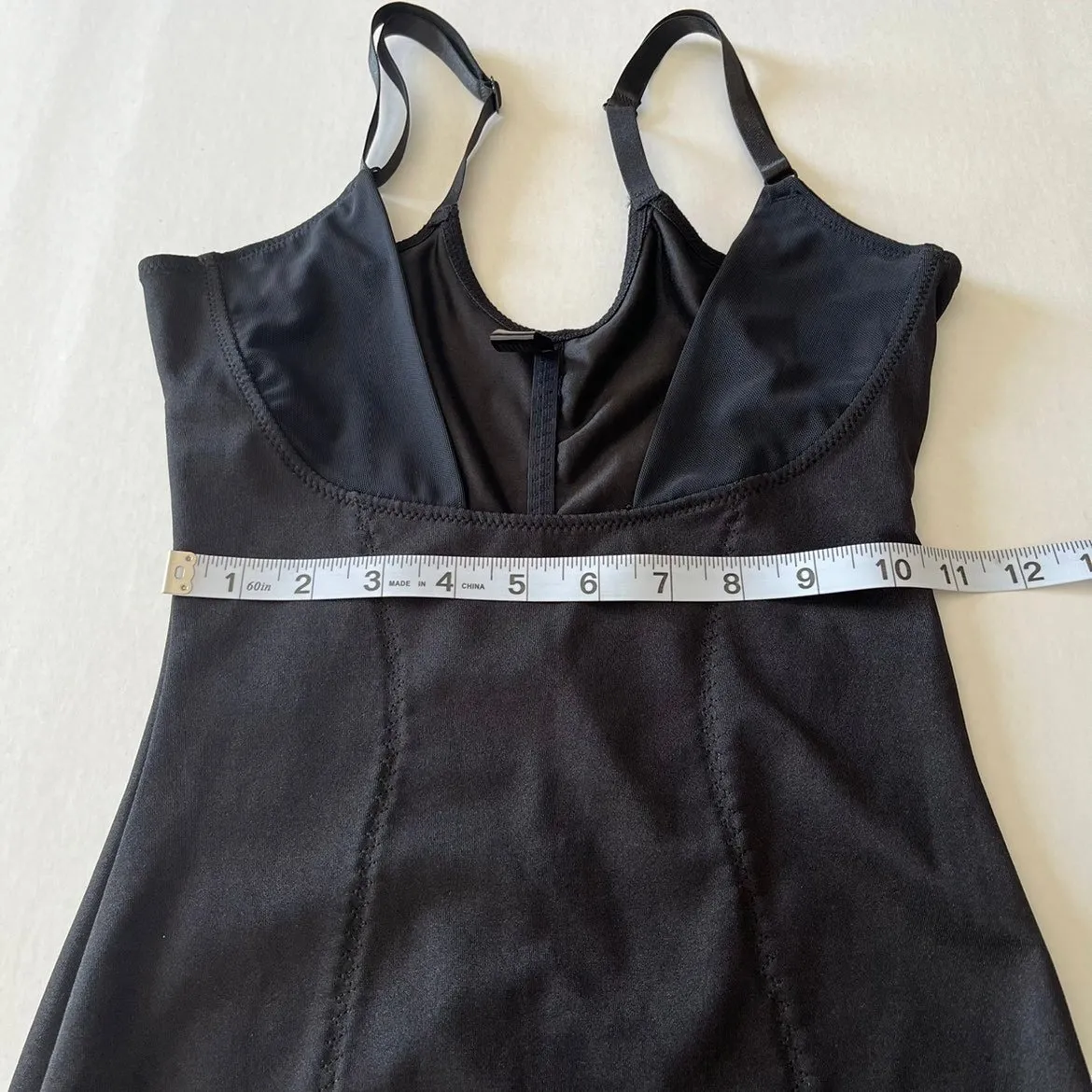 Marilyn Monroe Intimates slip size medium. Preowned‎ in excellent condition. - Image 3