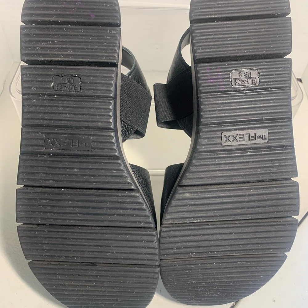 The Flexx Black Leather Slip On 9 Sandal 1338 - Image 6