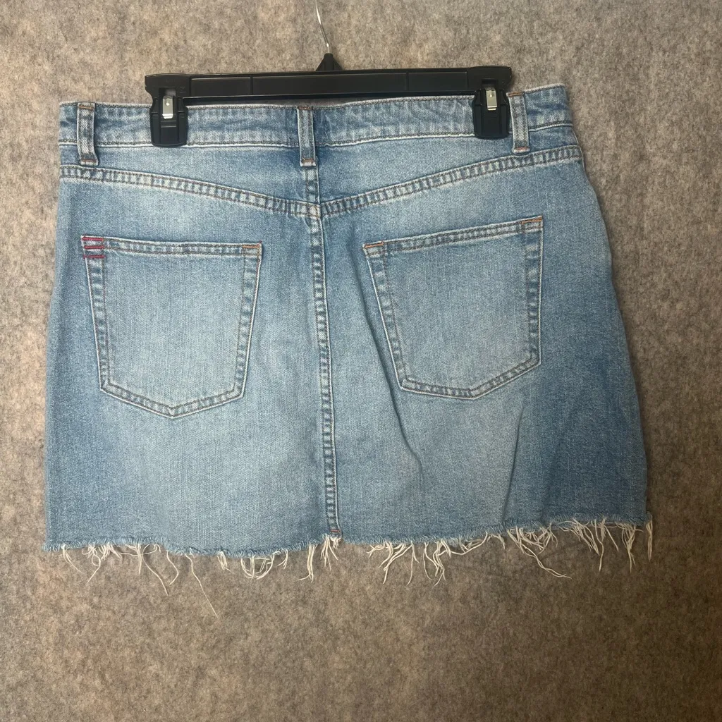BDG Urban Outfitters Woman‎ Size Large Denim Mini Skirt - Image 6