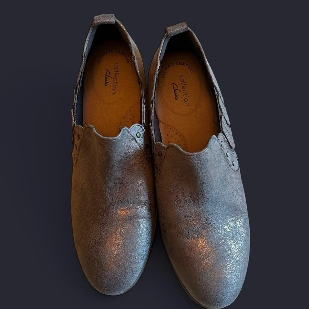 Clarks “Trish Bell” Slip-On Booties – Copper Metallic, Size 8.5 - Image 4