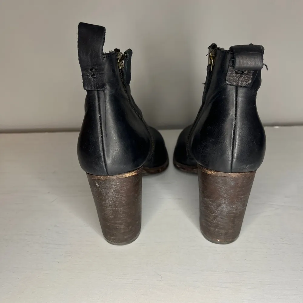 BP Lance Black Leather Zipper and Block Heel Ankle Boots - Image 16