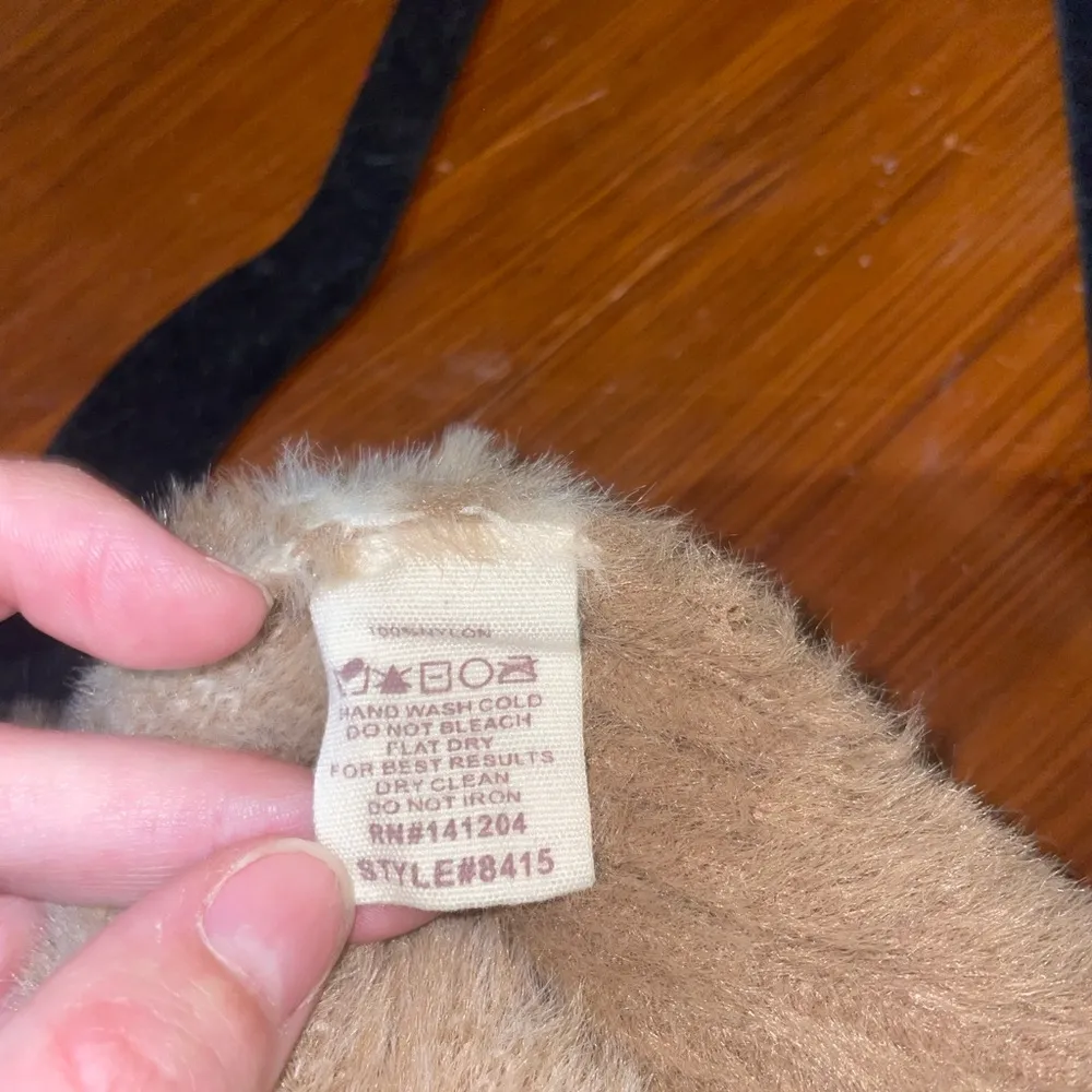 Hem & Thread Tan and Cream Crew Neck Sweater - Image 4