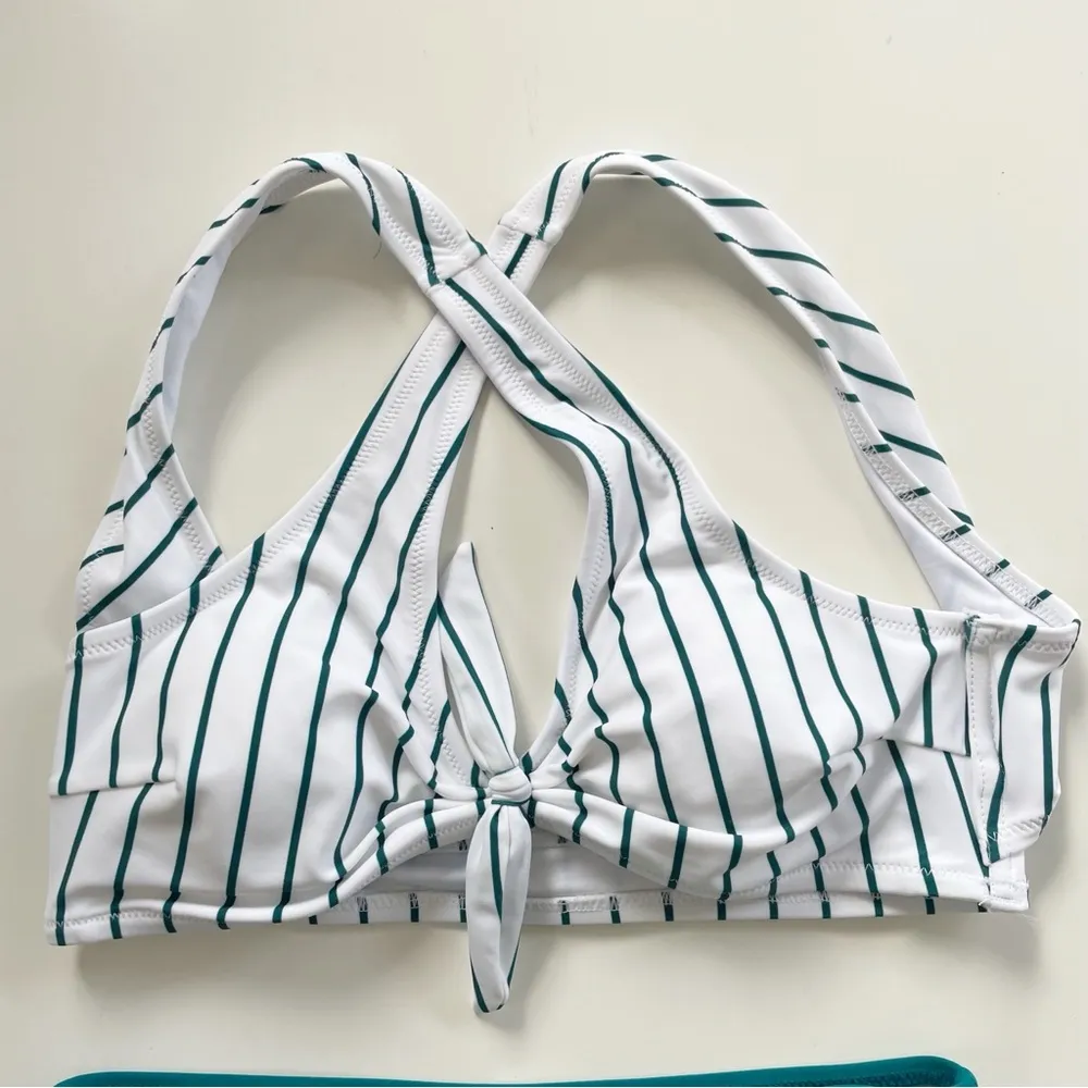 NWT Cupshe Swimsuit size small - Image 5