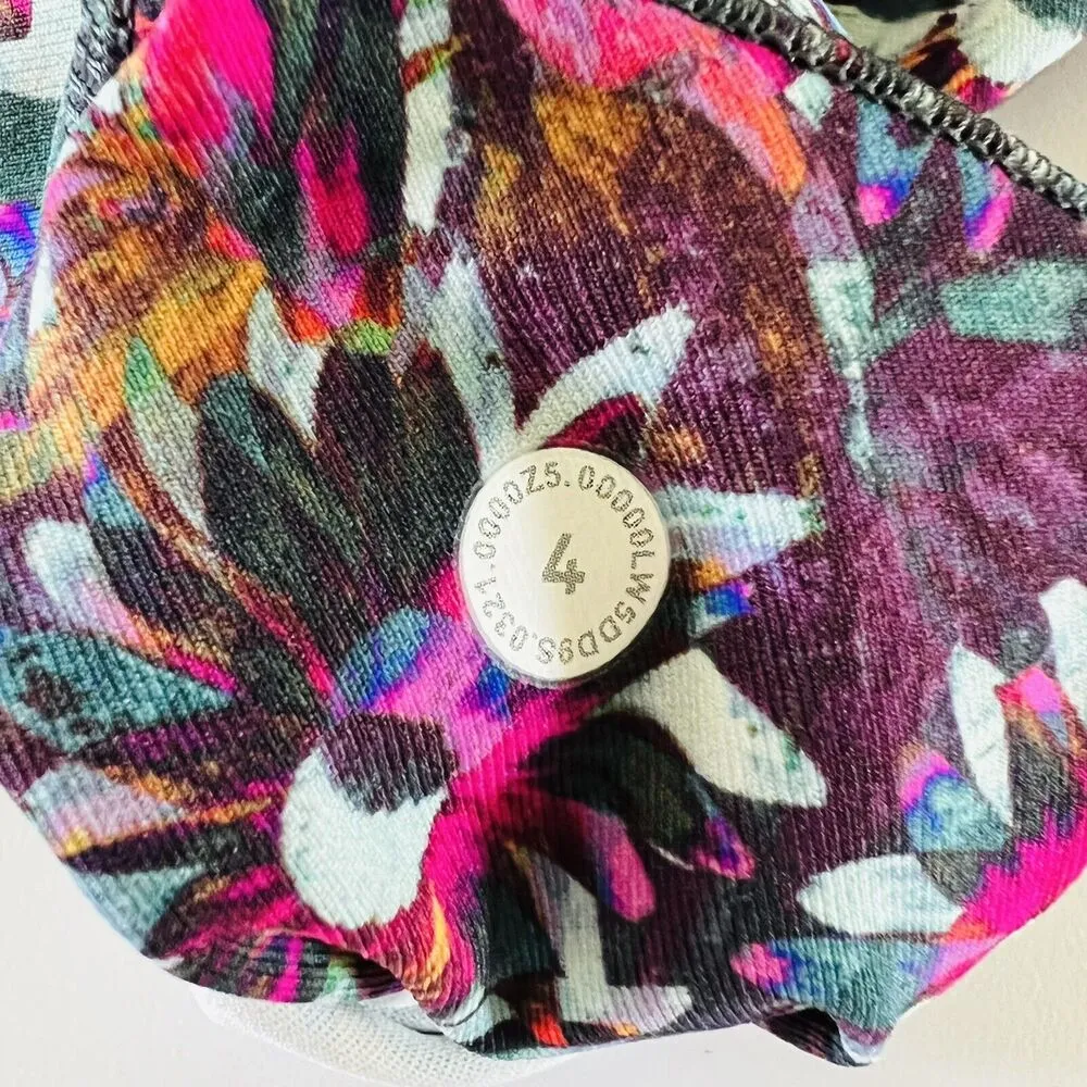 LULULEMON ATHLETICA Multi Floral Electric Swift Speed HR Tight 28" Leggings- US4 - Image 7