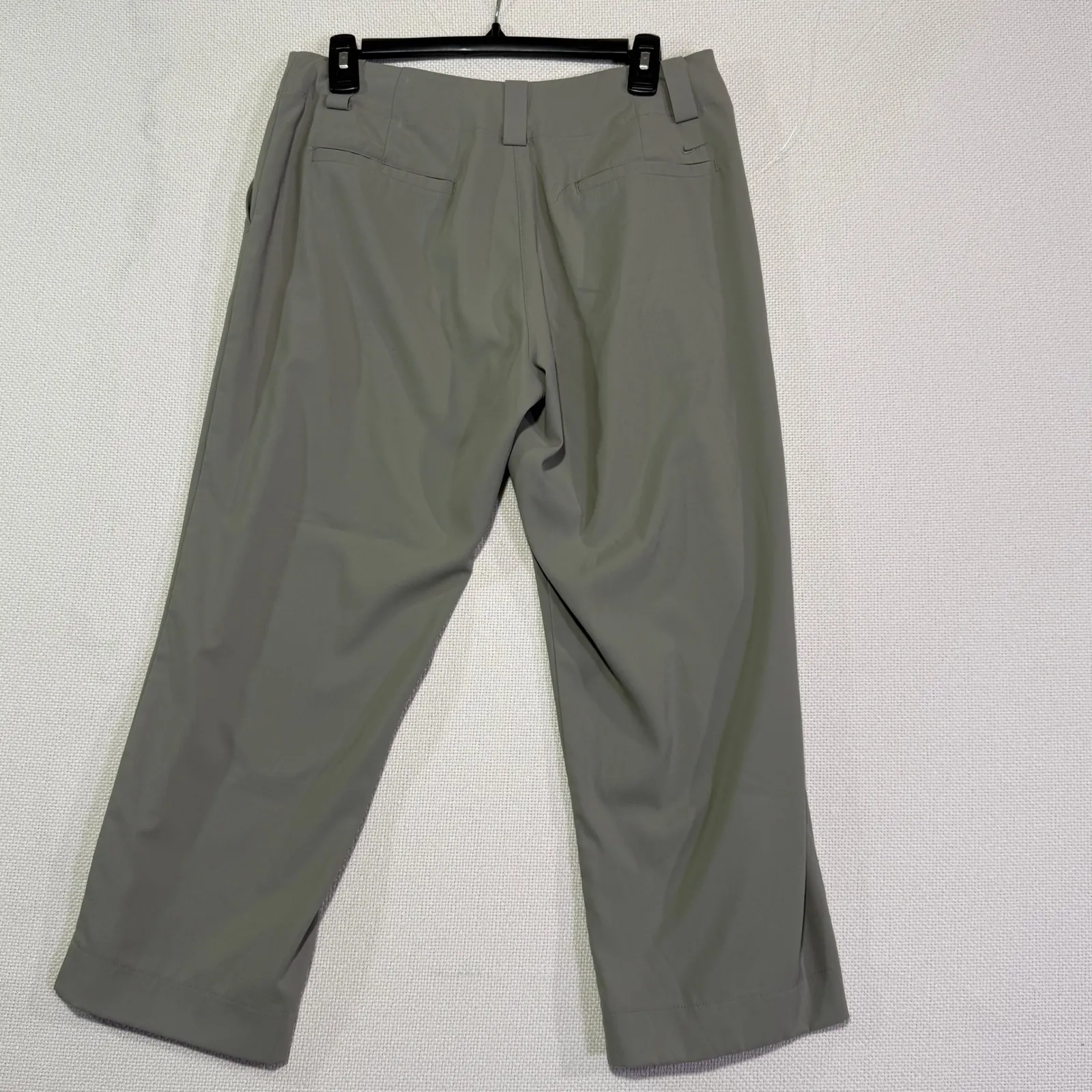 Nike Golf Women's Size 8 M FitDry Capri Pants Gray Polyester‎ Spandex Athleisure - Image 2