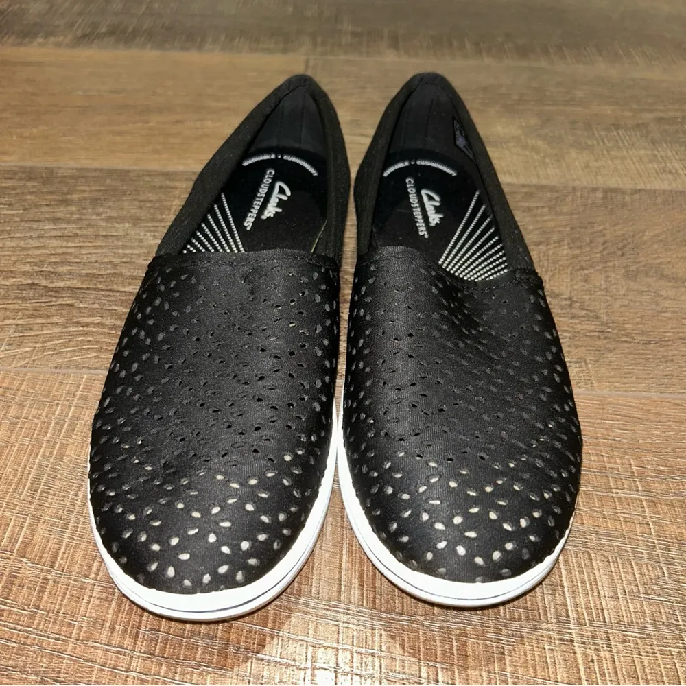 Clarks Breeze Emily Women's Slip On Black Size 8 - Image 2