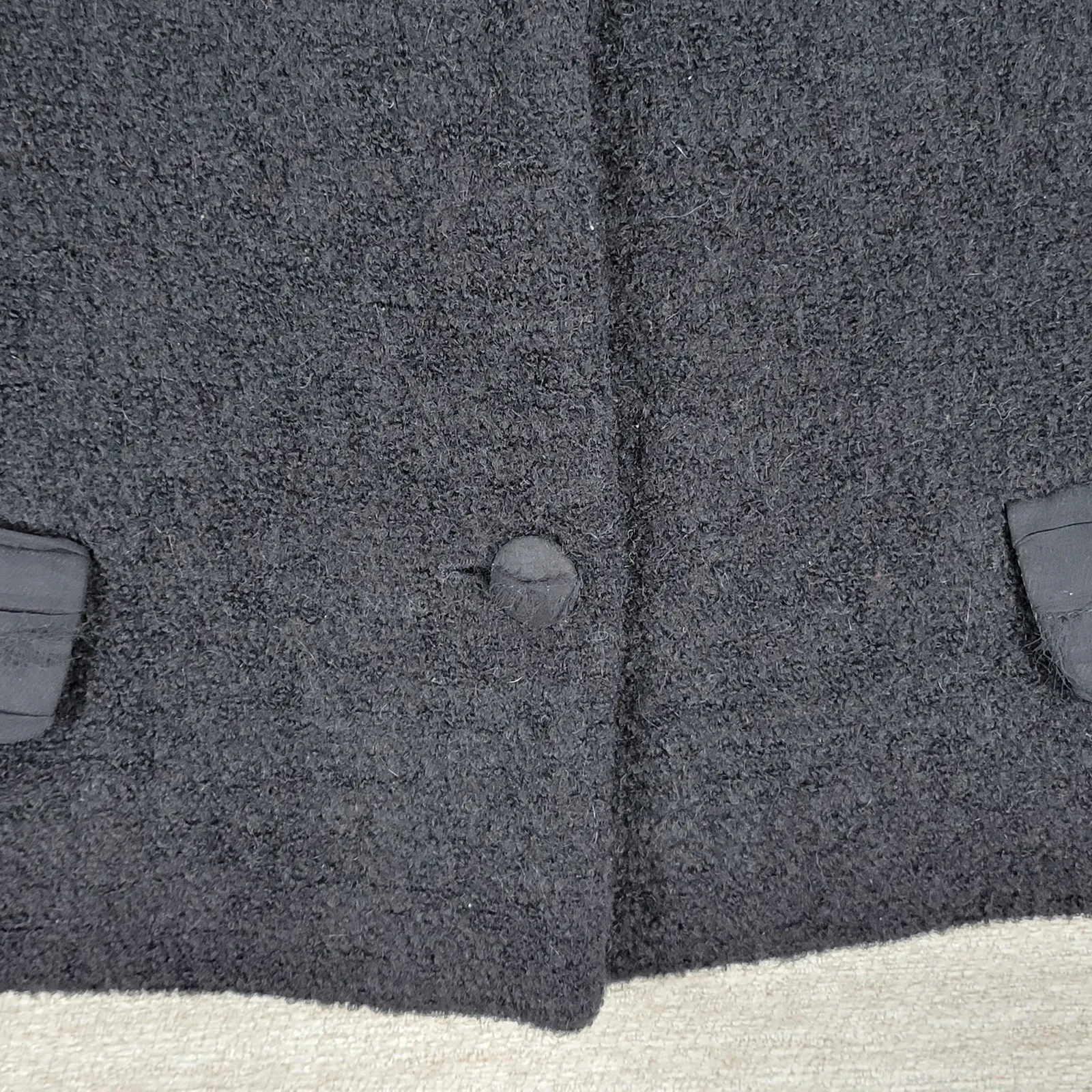 Alice + Olivia Boucle Wool Jacket Womens M Black Silk Crepe Trim Cropped Buttons - Image 8