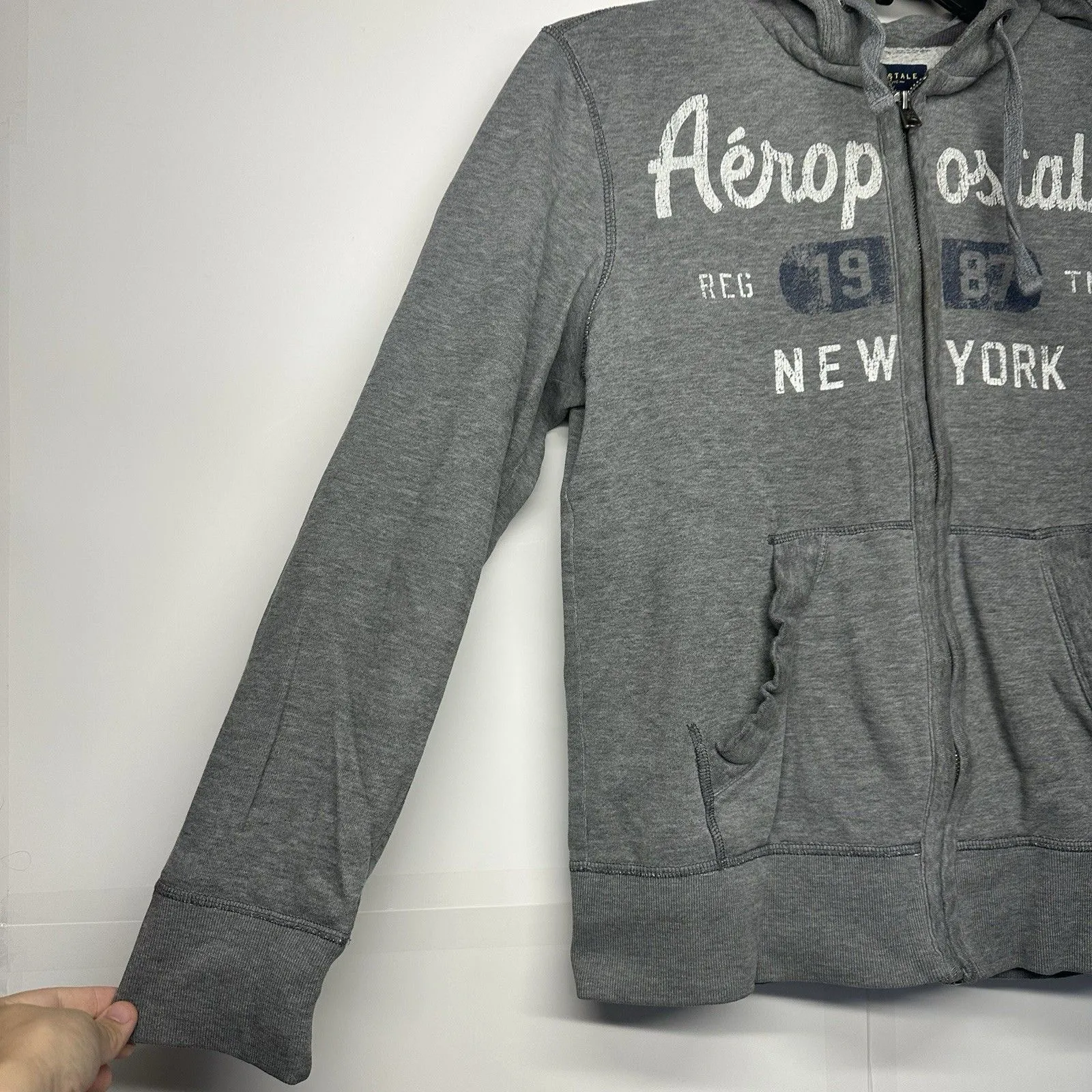 Aéropostale Women's Hoodie Sweatshirt Sz S Light Gray Full Zip Logo NY 1987 - Image 2
