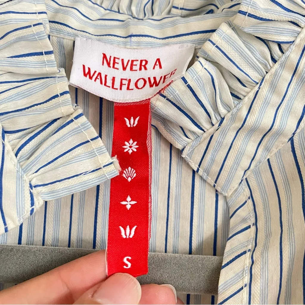 Never a Wallflower High Ruffle Neck Balloon Sleeves Top Blue Stripe Size Small - Image 3