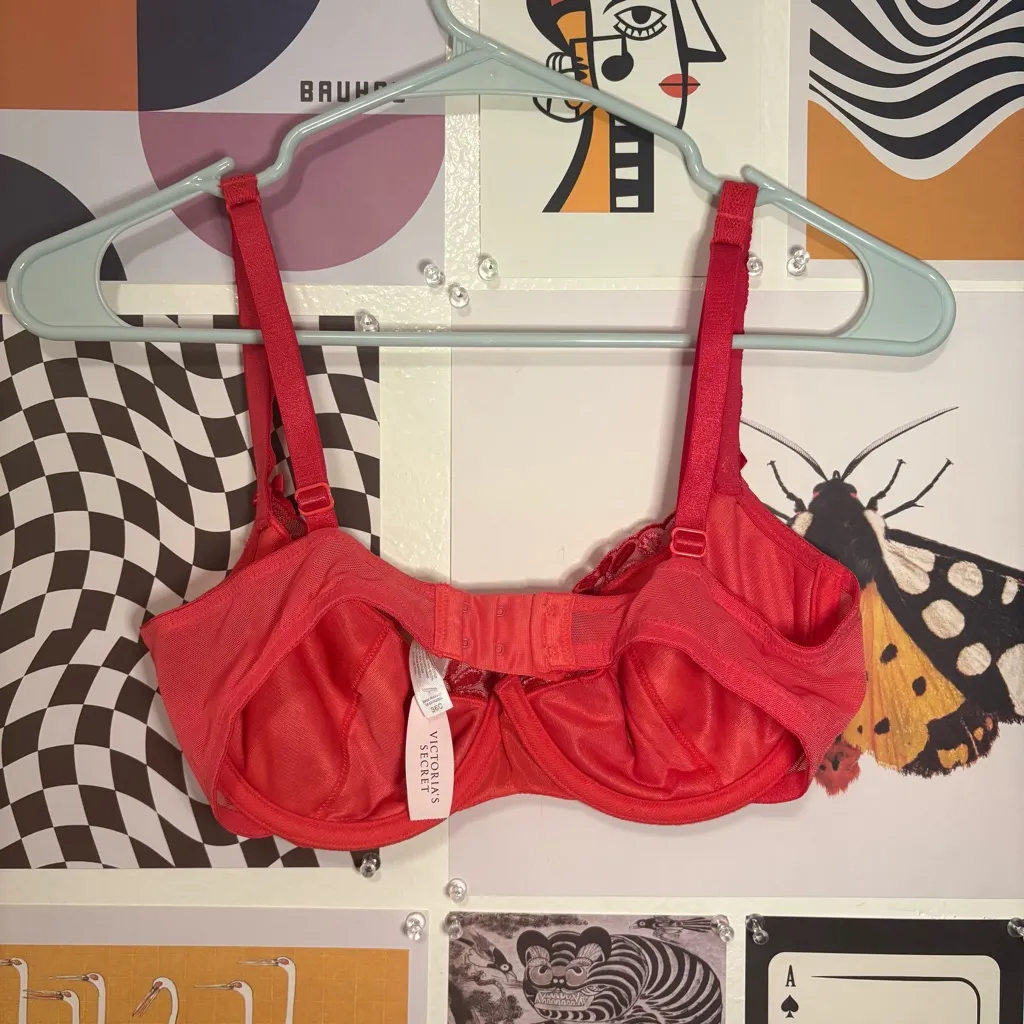 Victoria's Secret Red and Purple Floral Bra - Image 6
