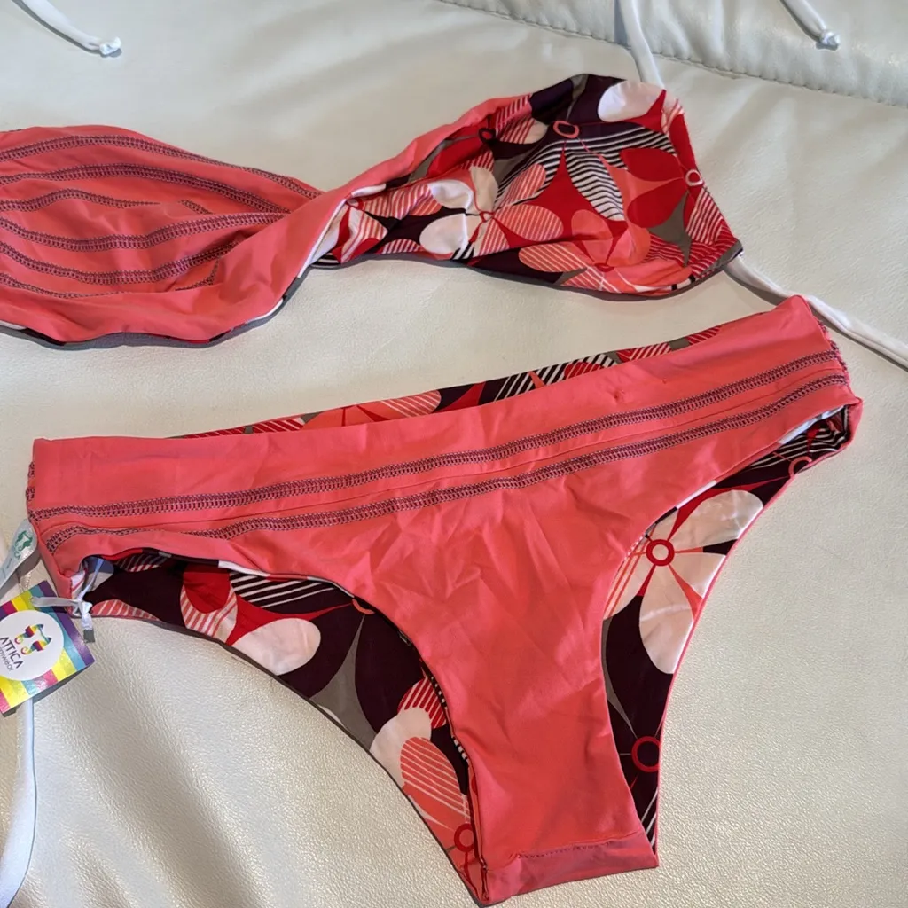 Women small salmon pink color with flower design reversible bikini top bottom - Image 4