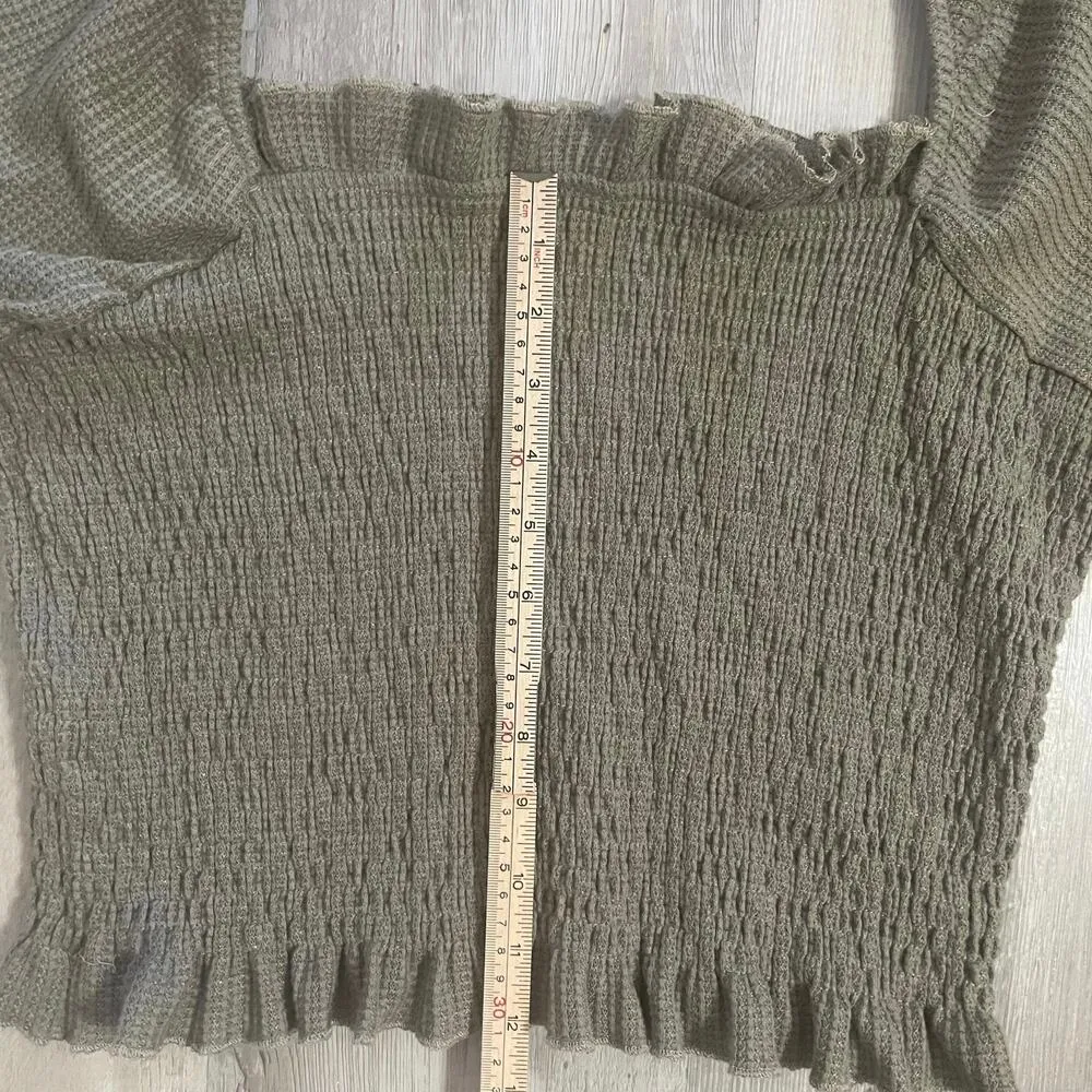 Altar'd State women's long sleeve puff sleeve crop top size Large - Image 10