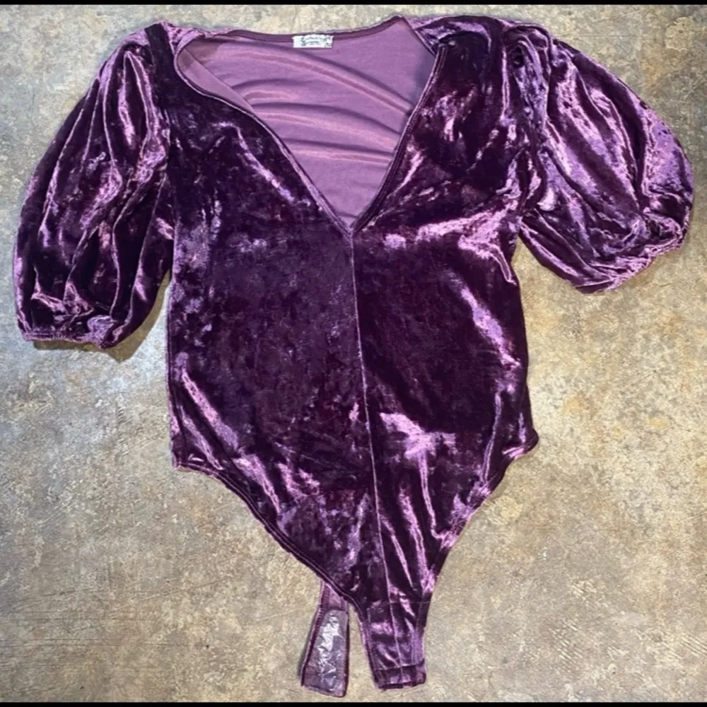 New Free People Don't You Wish Velvet Purple Bodysuit Size XS - Image 2