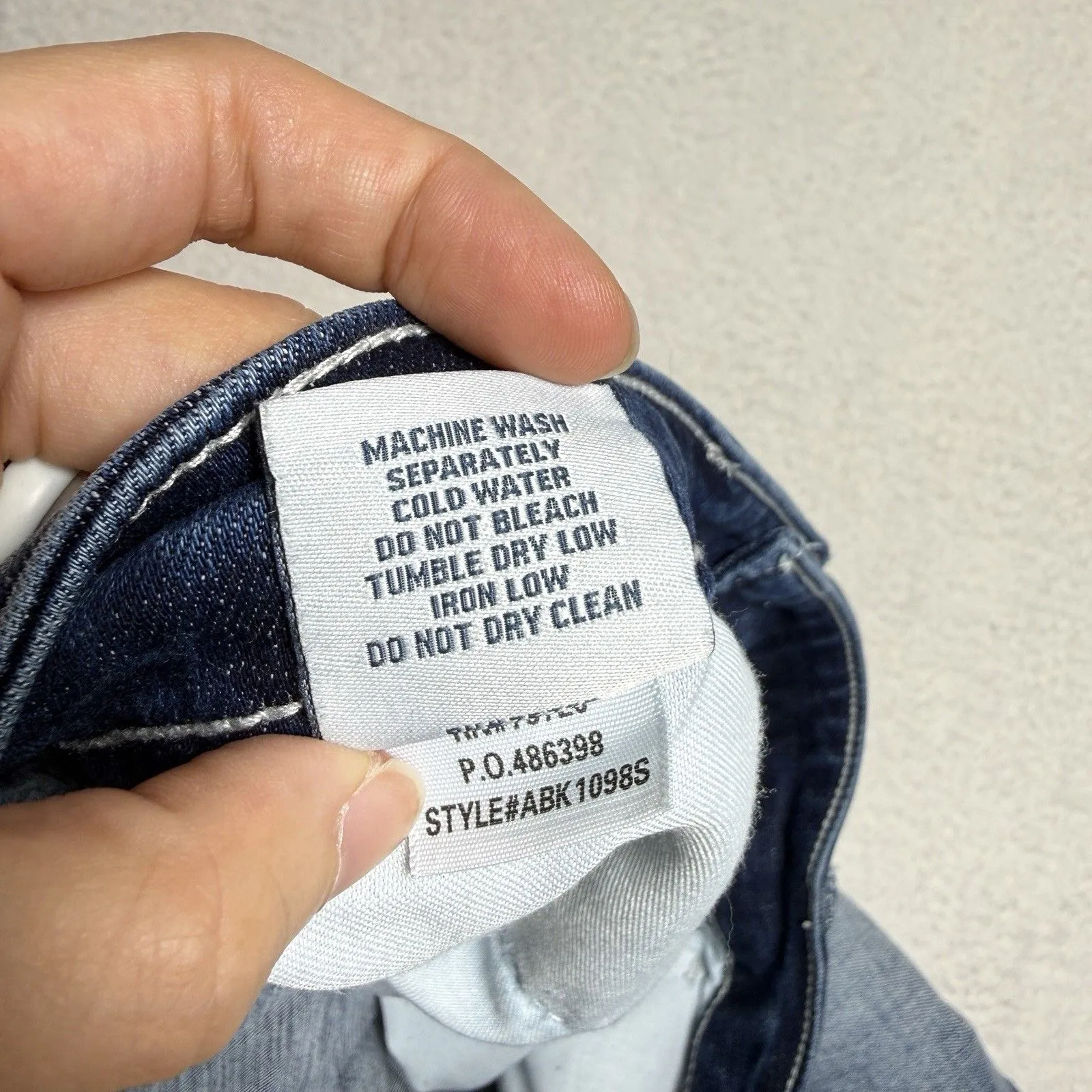 BKE Gabby Curvy Fit High Rise Skinny Jeans Womens Size 33 Distressed - Image 4