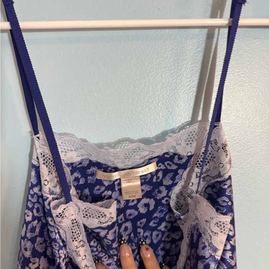Victoria’s Secret blue cheetah print slip dress with lace detail size M Size M - Image 4