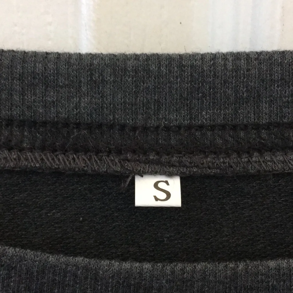 FINAL MARKDOWN Old people long sleeved tee small - Image 5