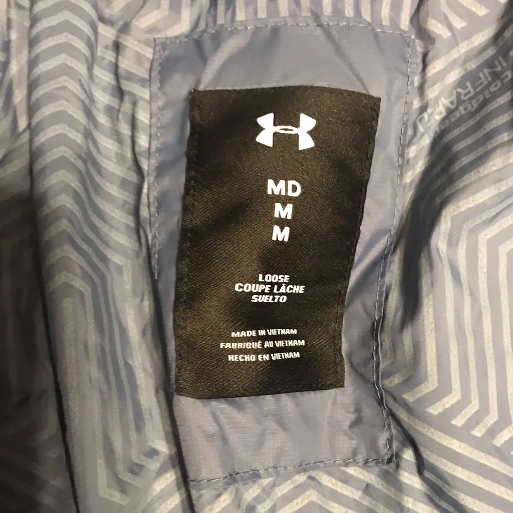 Women’s Under Armour light blue Storm puffer jacket - Image 5