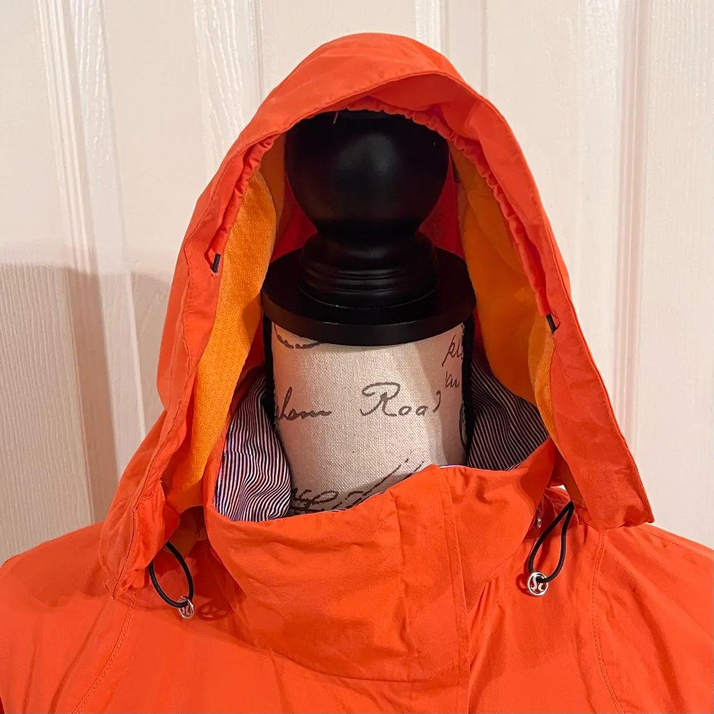 RARE Lululemon Run: In The Rain Jacket - Image 5