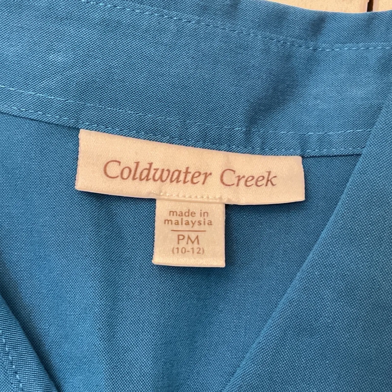 Coldwater Creek Womens Blue No Iron Cross Dye Shirt Petite M 10 12 Button Up - Image 7