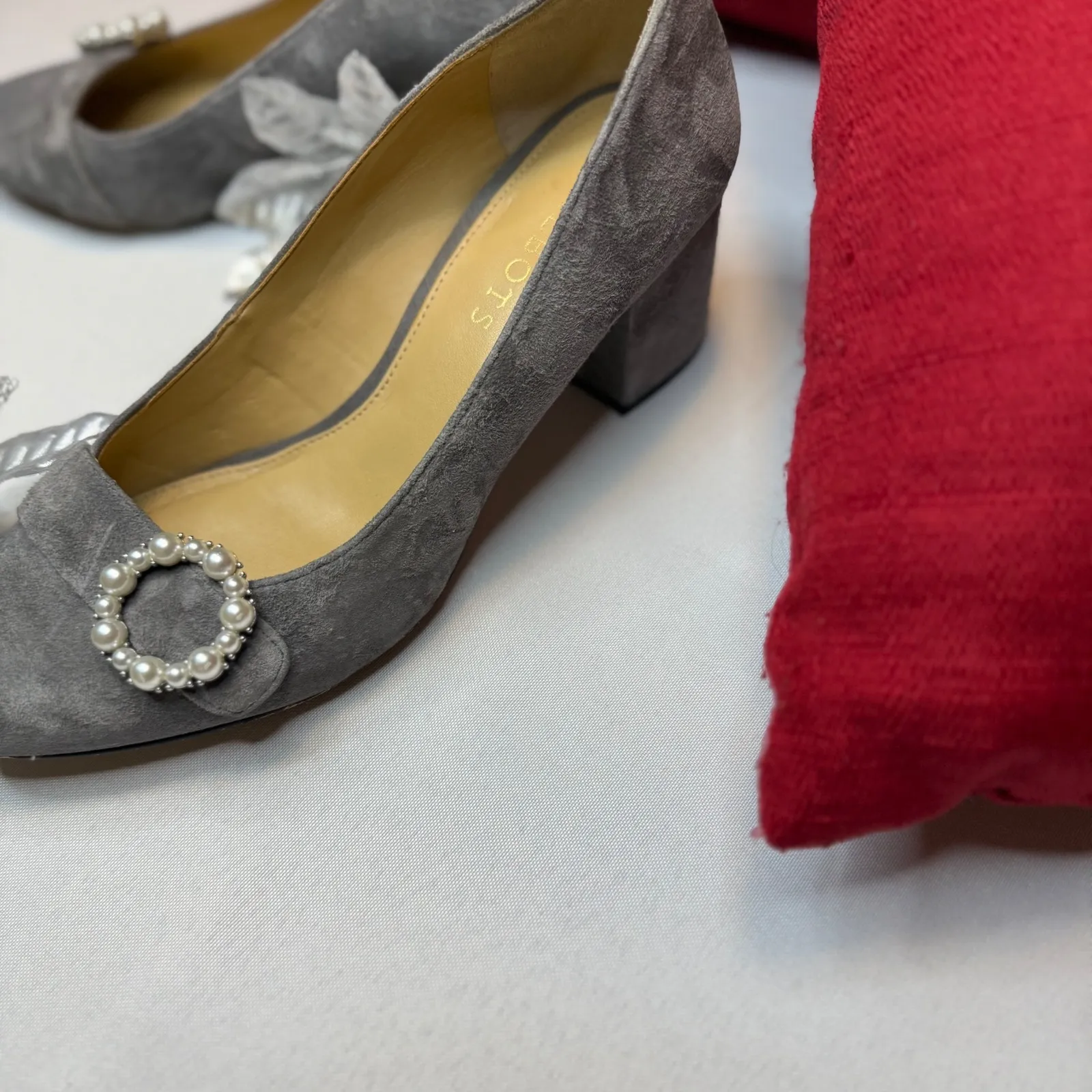 Talbots Gray Suede Block Heel Pumps Pearl Embellishment Women's Dress Shoes 7M - Image 4