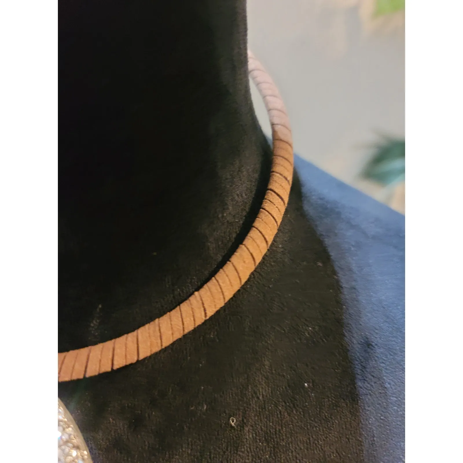 Women's Silver Swirl Crystal Pendant Necklace Lobster Clasp Lock Design Neo - Image 6