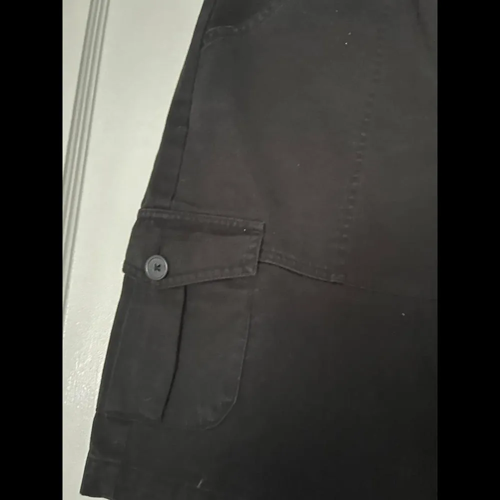 London Jeans Black Cargo Shorts size 8 - Image 2