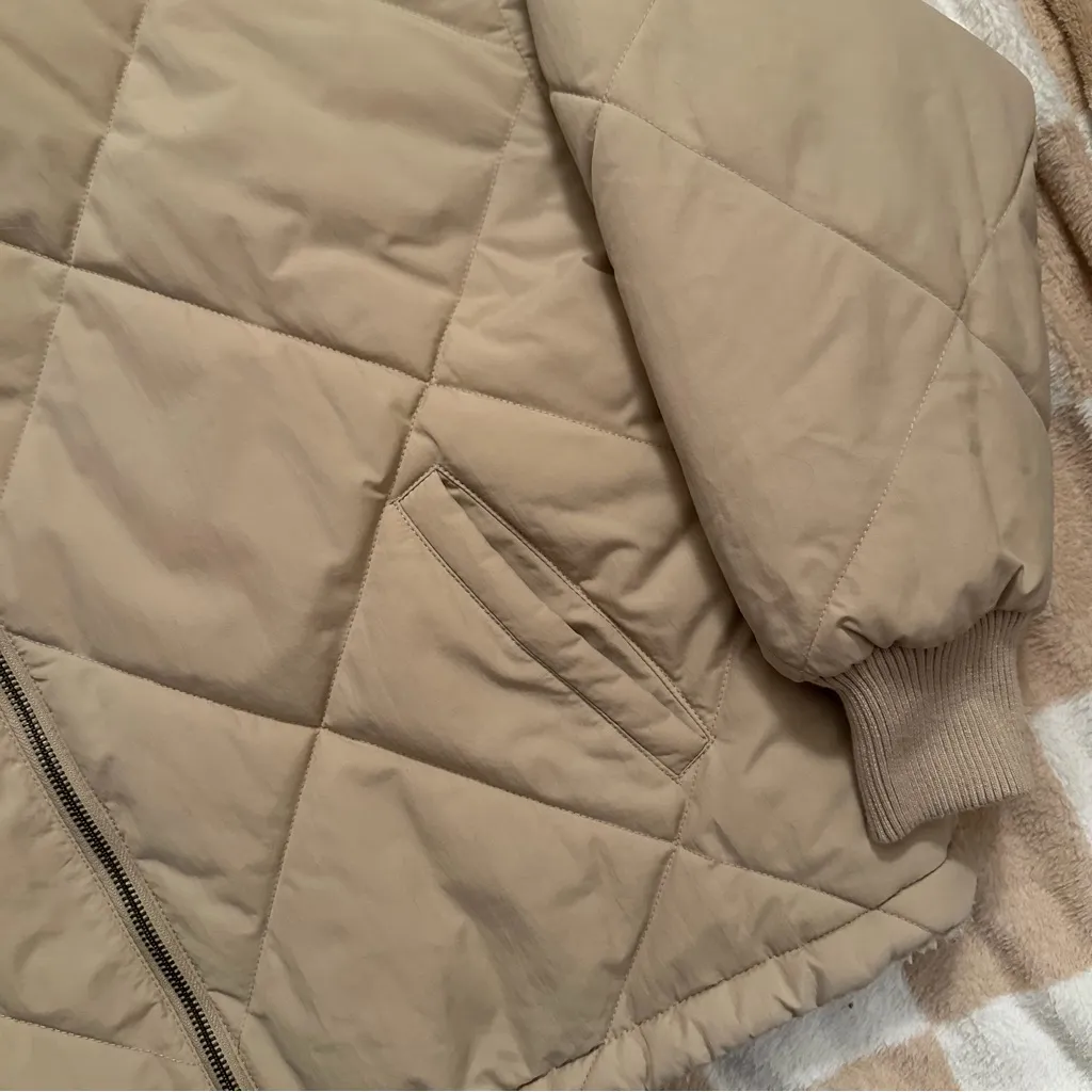 American Eagle Reversible Puffer Quilted Jacket - Image 2