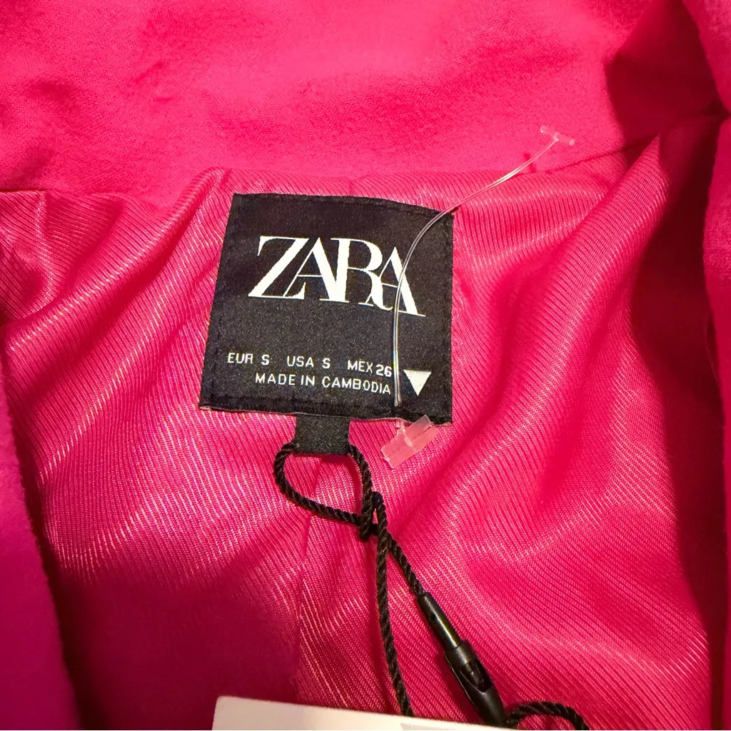 Zara Vibrant Pink Blazer with Black Buttons Size Small NWT - Image 3