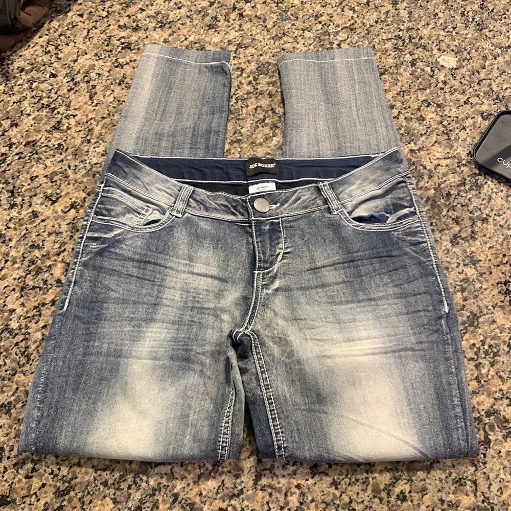 Women's Joe Boxer Low Rise Denim Blue Ankle Jeans Size 5 GUC #7925 - Image 4