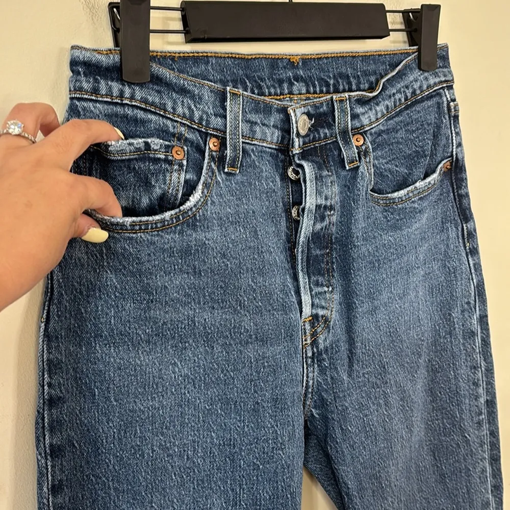 Levi’s 501 Original Fit Jeans Dark Wash Denim Jeans Size 27 - Image 5
