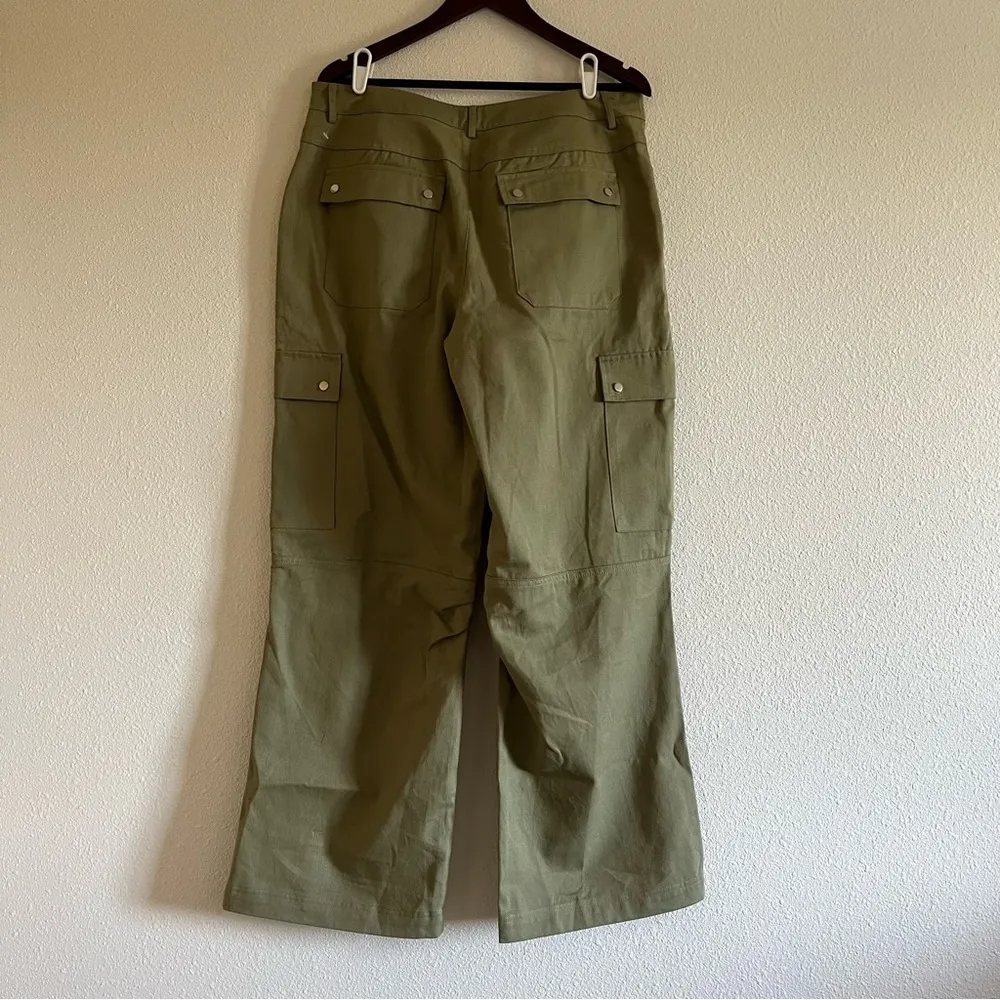 NWT Princess Polly Fallout Mid Rise Green Cargo Pants / Jeans Size 10 - Image 9