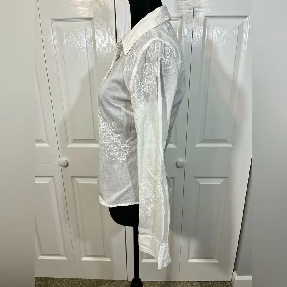 American Rag NWT  Embroidered Button Down Blouse - Image 4