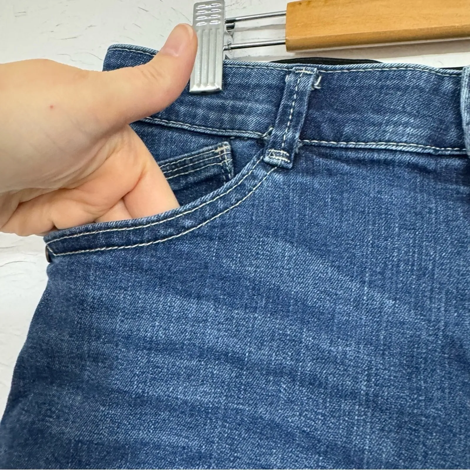 Democracy Blue Bermuda Jean Shorts Womens 6 Casual Distressed Beachy Summer - Image 5