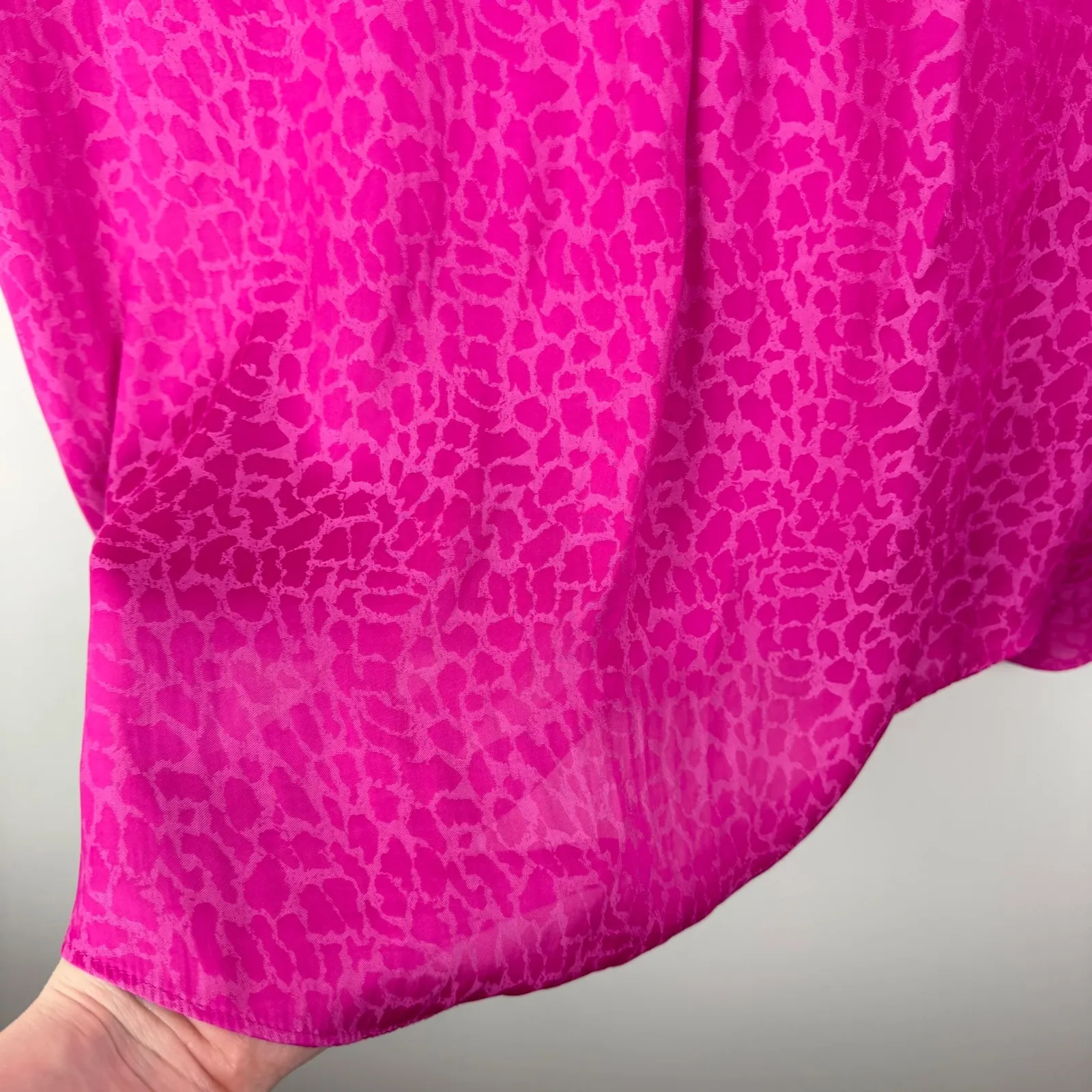 Rachel Rachel Roy Pink Animal Print Blouse Size XL Lightweight Office Flowy Soft - Image 3