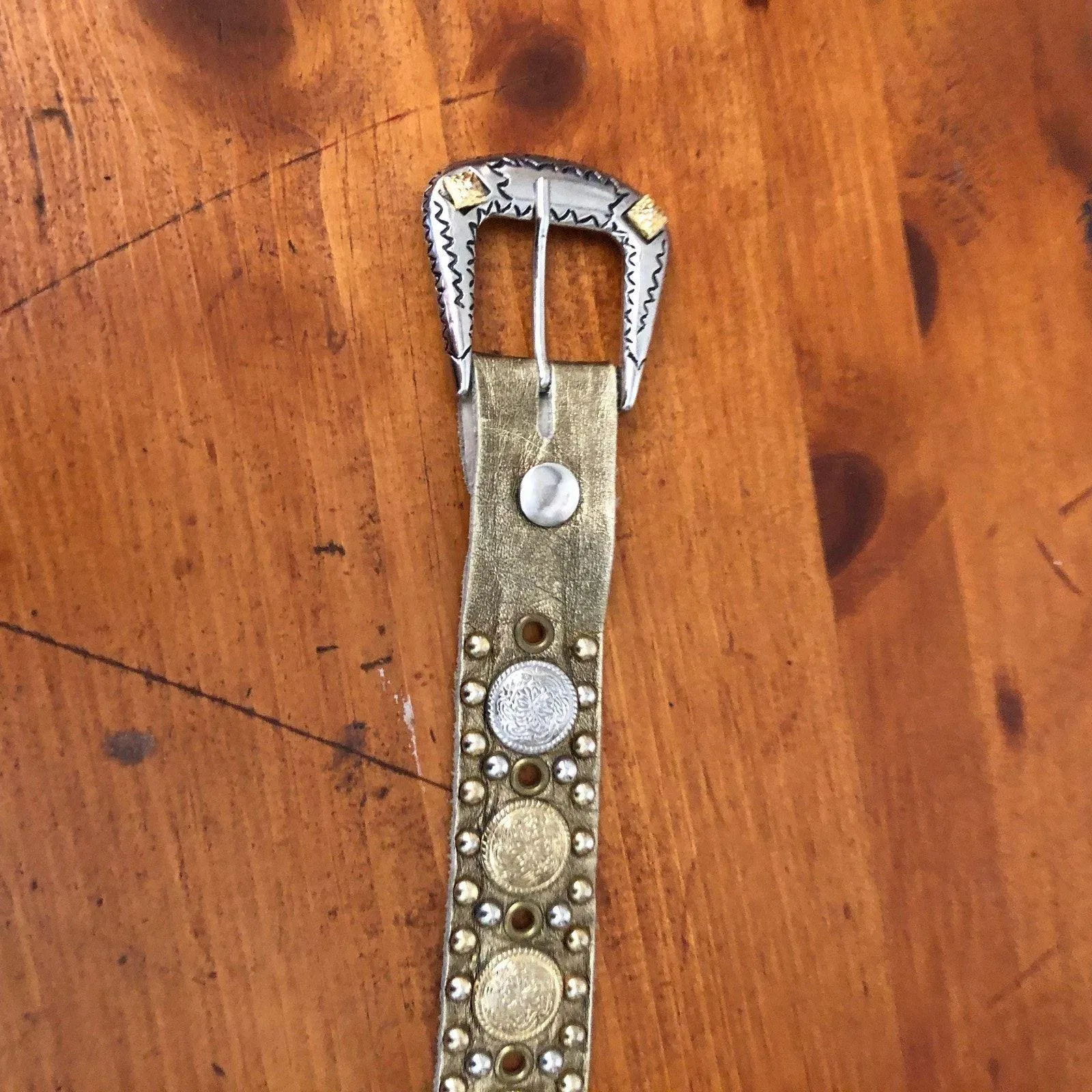 Sandcastle New York Rock n Roll Studded Leather Belt with Gold Silver Conchos - Image 11